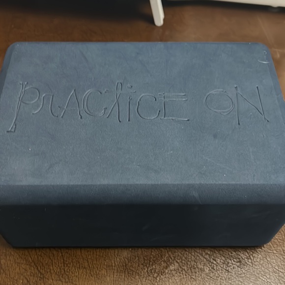 Yoga Book and Block - Picture 6 of 6